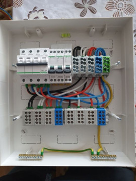 Execut instalatii electrice